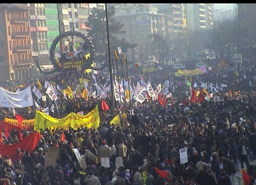 1 Mart 2003 ve Tarihsel Hafıza:  Neoliberal Birikim Rejiminin Krizinde Savaş, Otoriterleşme ve Sessizlik